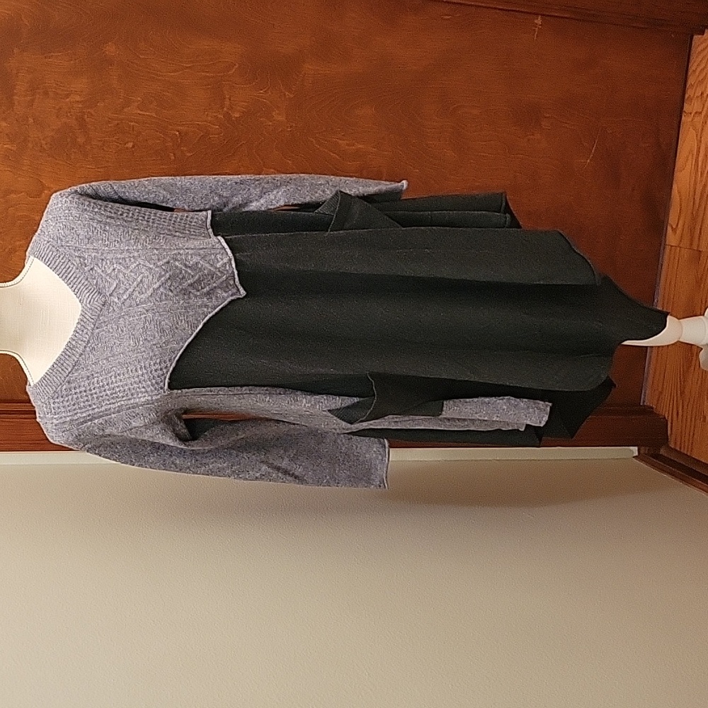 Aria | Two Toned Gray Asymetrical Tunic Sweater with pockets in size S/M